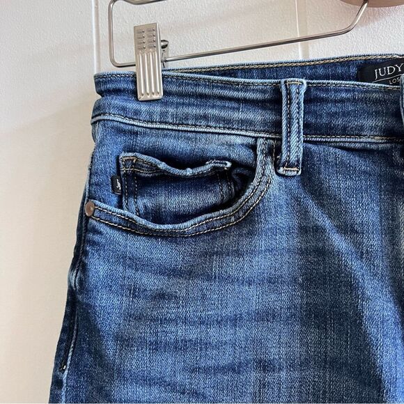 Judy Blue Mid Rise Fray Hem Boyfriend Fit Denim  Shorts - Picture 2 of 11